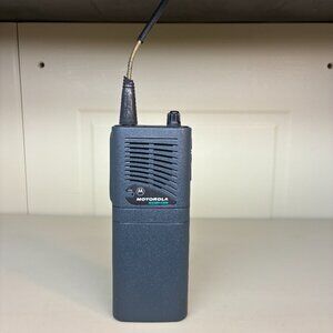 Motorola Handi-Com 10 UHF GMRS Radios Talkabout Walkie Talkie P24SHR20F2AA